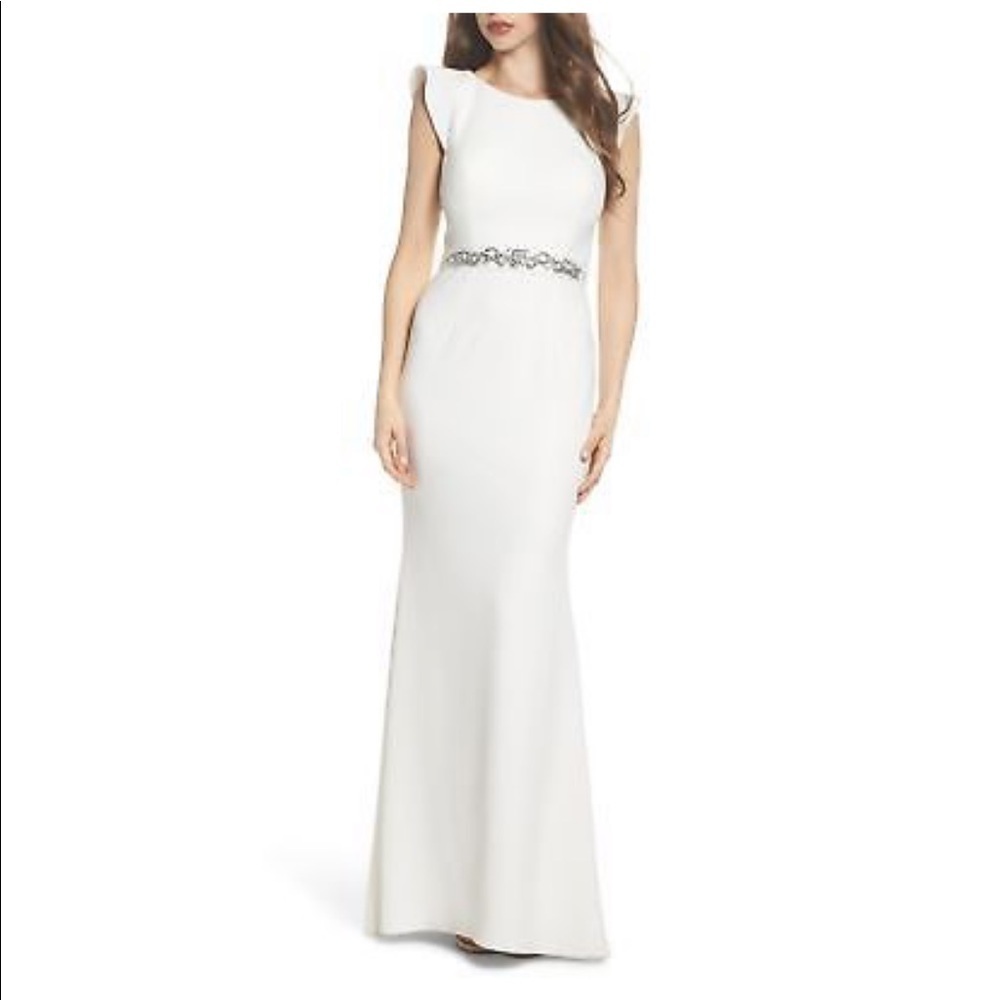 Adrianna Papell Ruffle Sleeve Crepe Gown Ivory